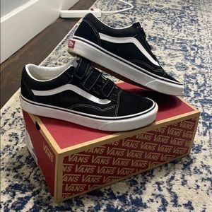 Velcro Black and White Vans COMES WITH BOX